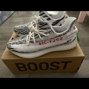 Aididas Yeezy Boost 350